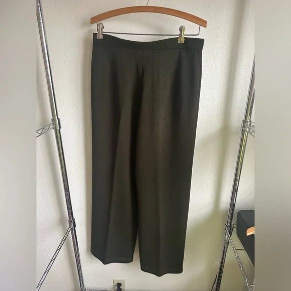 ST. JOHN 3 PIECE SWEATER PANT SET - Picture 3 of 13